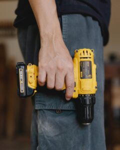 Expert handyman offering installation, maintenance, and general repairs